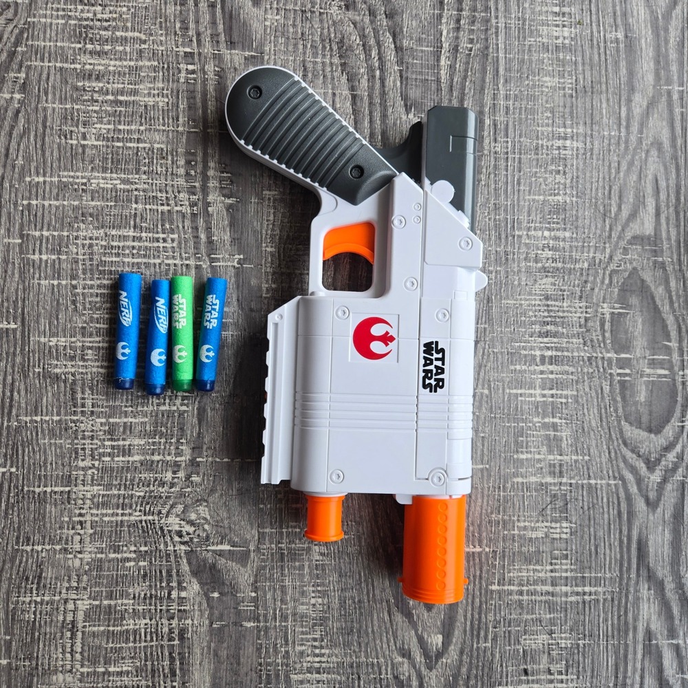 Nerf Star Wars Episode VII Rey Jakku Blaster White Rebel Alliance Toy with Darts